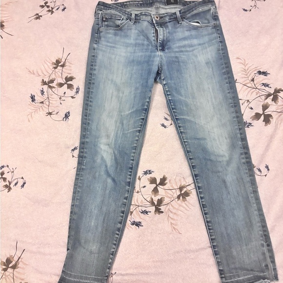 Mid Rise Blue Capri Jeans - Picture 2 of 7